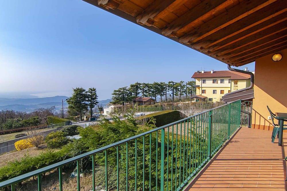 Ganze Wohnung, Dimora Miralago - mit Panoramablick auf den See in San Zeno di Montagna, Gardasee-Berge