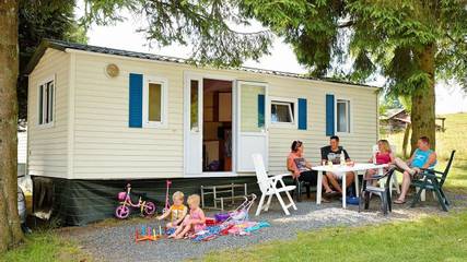 Cottage pour 2 personnes, avec piscine et terrasse dans Dochamps