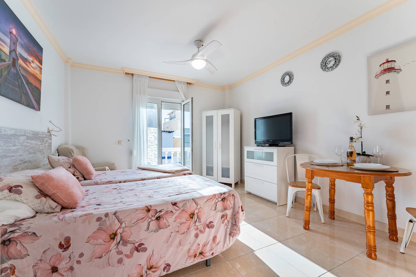 Geheel appartement, Malagasuite Levante 7 T in La Carihuela, Torremolinos