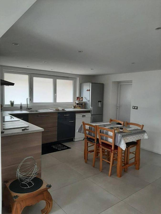 Gîte pour 4 personnes, avec piscine ainsi que vue et jardin à Pierrefeu-du-Var - 3