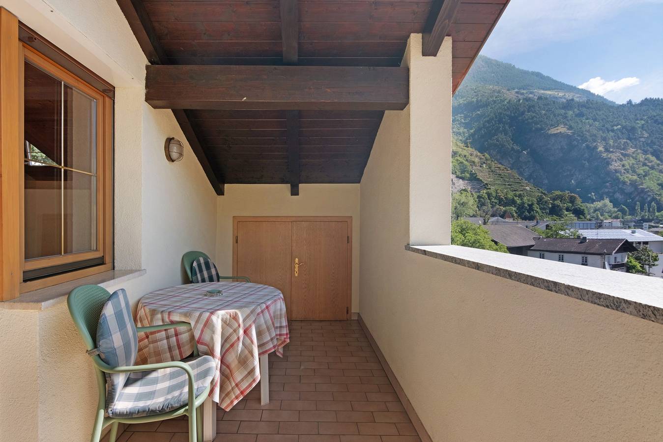 Ganze Wohnung, Ferienwohnung 'Schnatzhof Typ D12' mit Bergblick, Gemeinschaftspool und Wi-Fi in Schlanders, Nationalpark Stilfser Joch