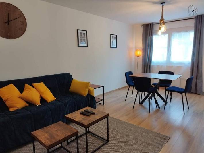 Gîte pour 4 personnes, avec terrasse à Cheyssieu