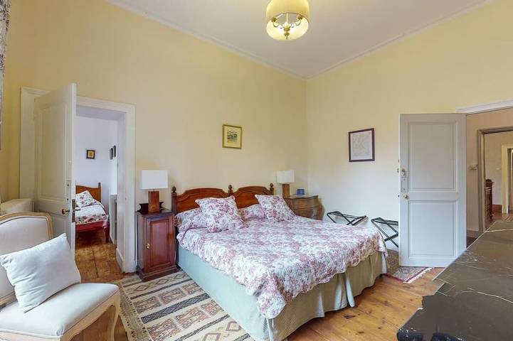 Location de vacances pour 14 personnes, avec terrasse et jardin à Saint-Jean-Saint-Germain - 2