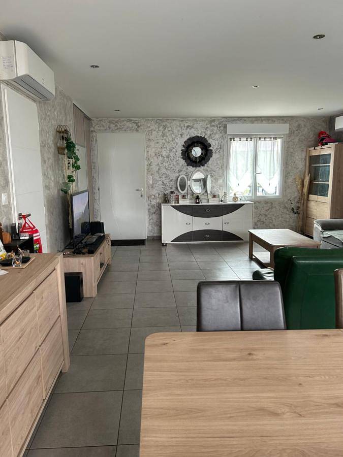 Two-Bedroom House in Garchizy, Nièvre
