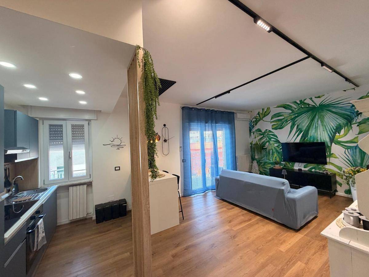 Appartamento intero, Lo Snodo Apartments cucina e parcheggio in Pomigliano d'Arco, Napoli e dintorni
