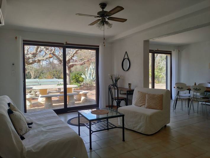 Gîte pour 6 personnes, avec piscine ainsi que terrasse et jardin, animaux acceptés à Montesquieu-des-Albères - 2