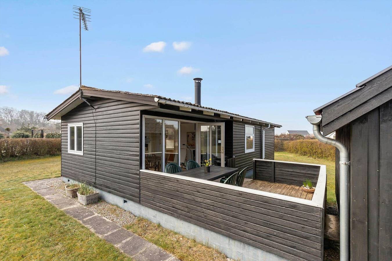 8874 Glesborg - Strandskadevej 8 in Fjellerup Strand, Djursland