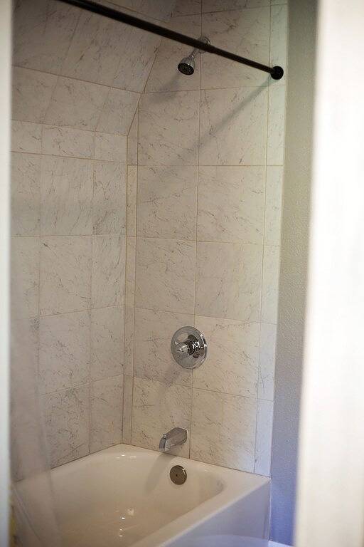 Gemütliches Bauernhaus auf einem historischen Grundstück aus der Jahrhundertwende. in Mena, Ouachita National Forest