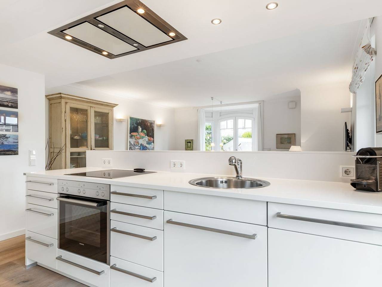 Ganze Ferienwohnung, Landhaus Berthin-Bleeg, App. 1 Inselgrün - Top Lage. Wellness. Luxuriöse Ausstattung. Und sogar 2 Terrassen. in Wenningstedt, Sylt