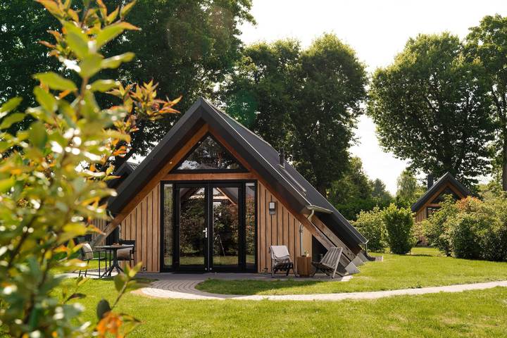 Lodge voor 2 personen, met tuin en sauna in Voorthuizen