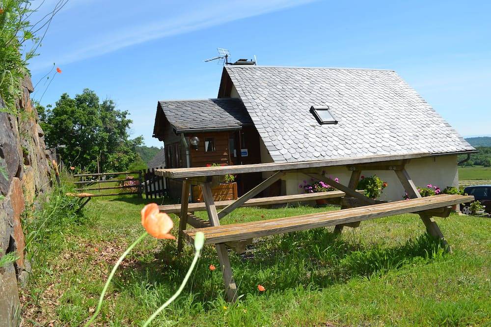 Studio / klein huis gelegen in het massief van Sancy in Saint-Diéry, Regionaal natuurpark van de vulkanen van de Auvergne