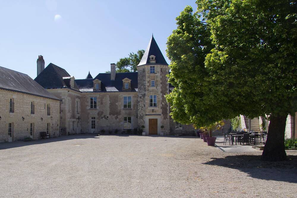 La Tour - Chalet parfait pour un couple ou un couple avec un bébé in La Roche-Clermault, Vallée de la Loire