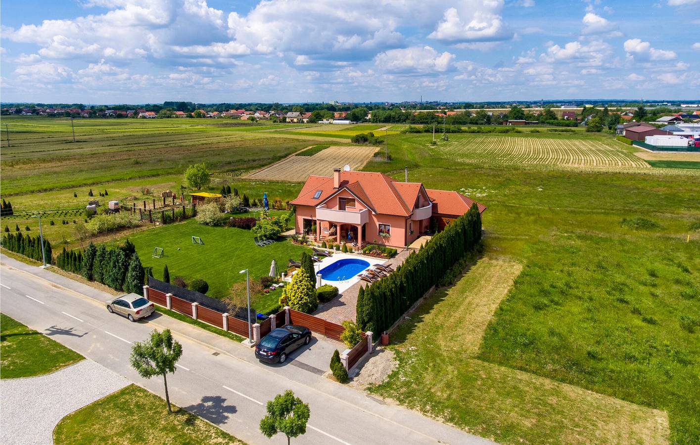 Appartement de vacances entier, Charmant appartement avec piscine, Wi-Fi et terrasse près de la rivière Plitvica in Gornji Kneginec, Varaždin