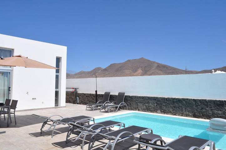 Chalet para 7 personas, con jardín además de piscina y vistas en Lanzarote - 3