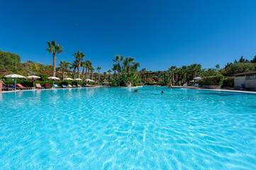 Hôtel pour 2 personnes, avec jacuzzi et jardin ainsi que sauna et piscine dans Buonfornello
