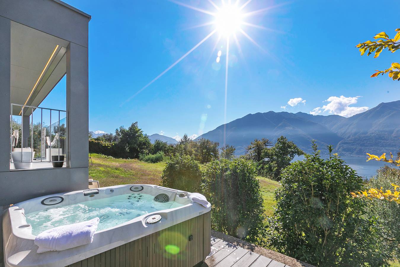 Villa Mondacce with Jacuzzi & Lake Views in Minusio, Ticino Alps and Verbano