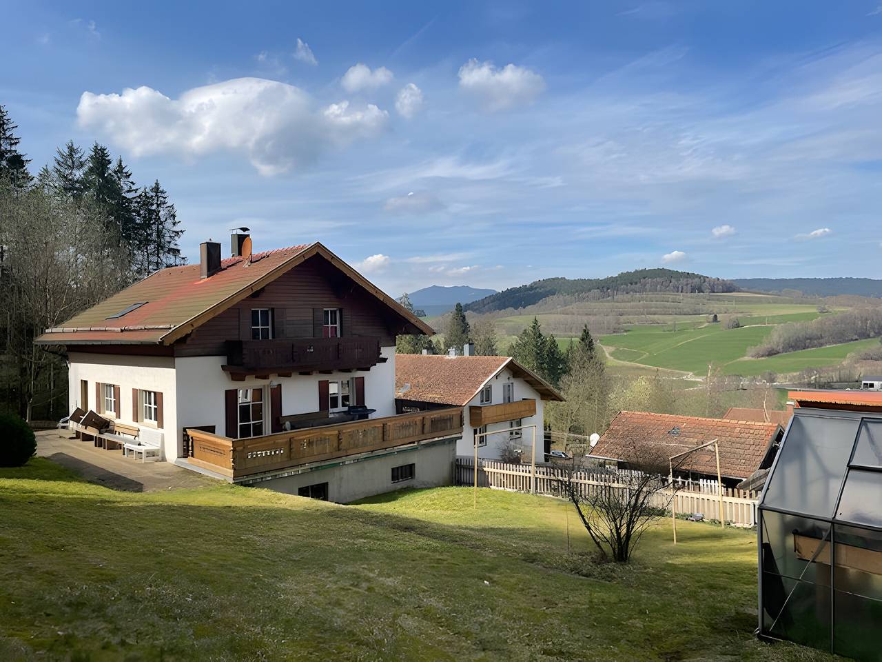 Entire apartment, Apartment 'Gaberlsäge' with Private Terrace, Shared Garden and Wi-Fi in Lam, Eastern Bavaria