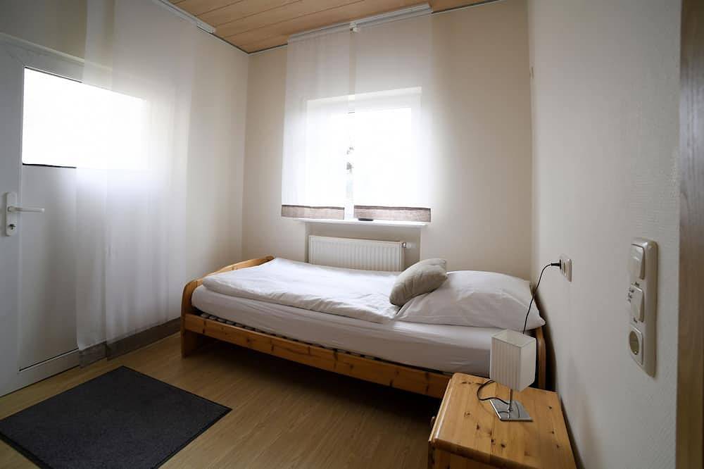 Ganze Wohnung, Moderne 3-Sterne-Ferienwohnung mit romantischem Flair, in Strand- und Seenähe in Bischoffen, Naturpark Lahn-Dill-Bergland