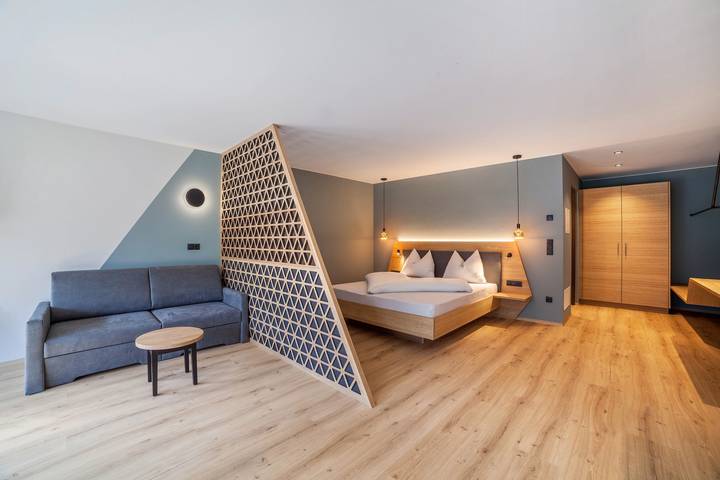 Ganzes Studio, Einzimmerapartment 'Garden Lodge Exclusive One' mit Bergblick, privater Terrasse und Wlan in Saltaus, St. Martin in Passeier