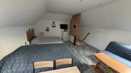 Gîte pour 4 personnes, avec terrasse et jardin à Mardié