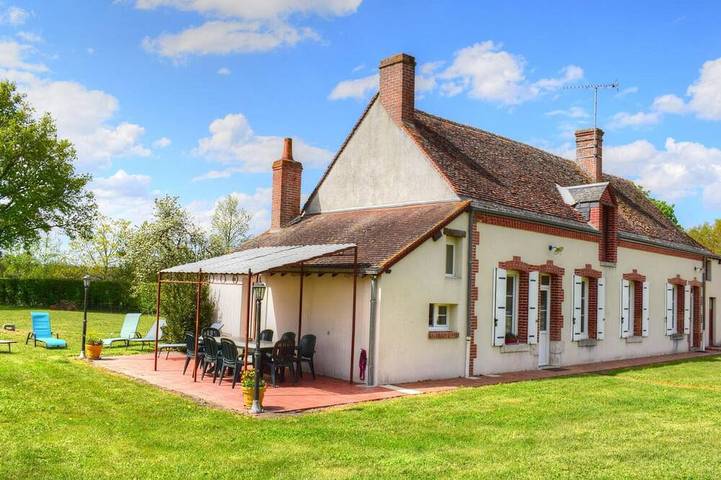 Gîte pour 6 personnes, avec jardin et terrasse, animaux acceptés