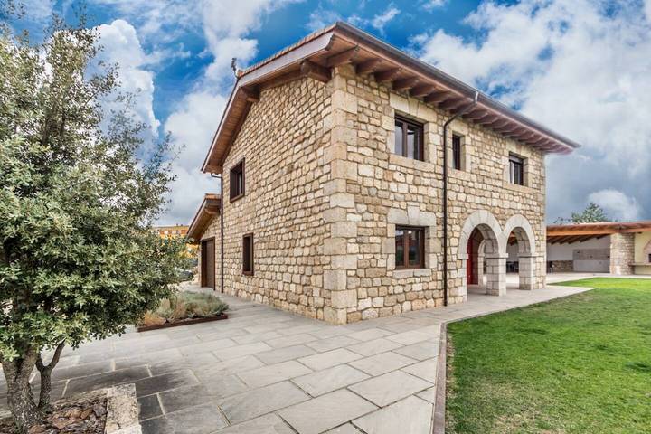 Casa rural para 8 personas, con Jardín en Valle de Santibáñez