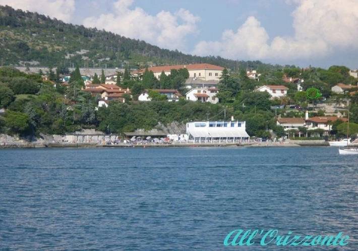 Ferienhaus für 4 Personen, mit Balkon und Terrasse sowie Garten und Ausblick in Duino