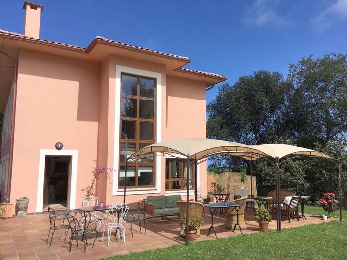 Casa rural para 2 personas, con Balcón y Terraza además de Jardín y Vistas en Llanes