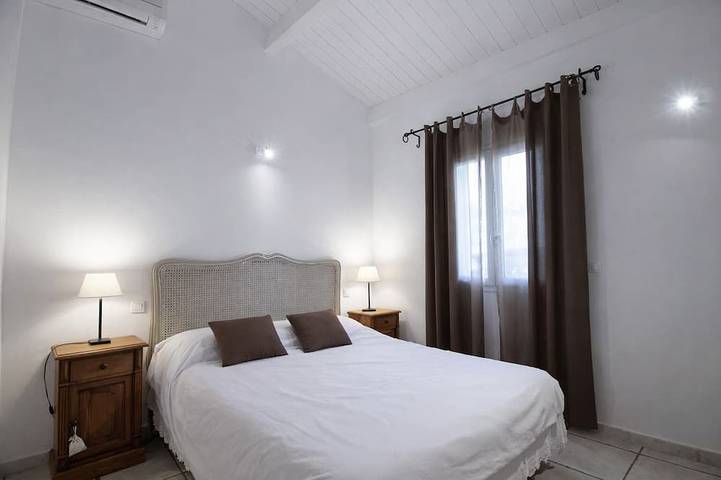 Location de vacances pour 6 personnes, avec jardin et sauna ainsi que piscine et terrasse, animaux acceptés à Saint-Maurice-d'Ardèche - 3