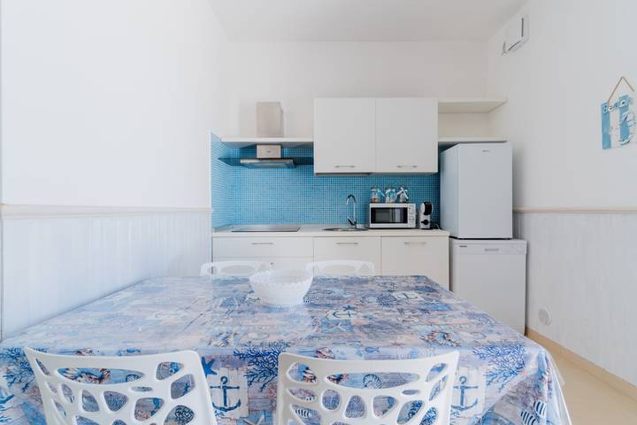 Gîte pour 5 personnes, avec jardin et balcon à Marina di Mancaversa - 4