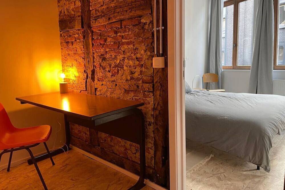 Appartement entier, 2 bedroom duplex in the historic heart of Liège in Liège, Région de Liège