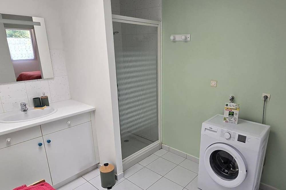 Appartement entier, Maison à Lannion : Idéal Pour Visiter la Cote de Granit Rose in Lannion, Région de Lannion
