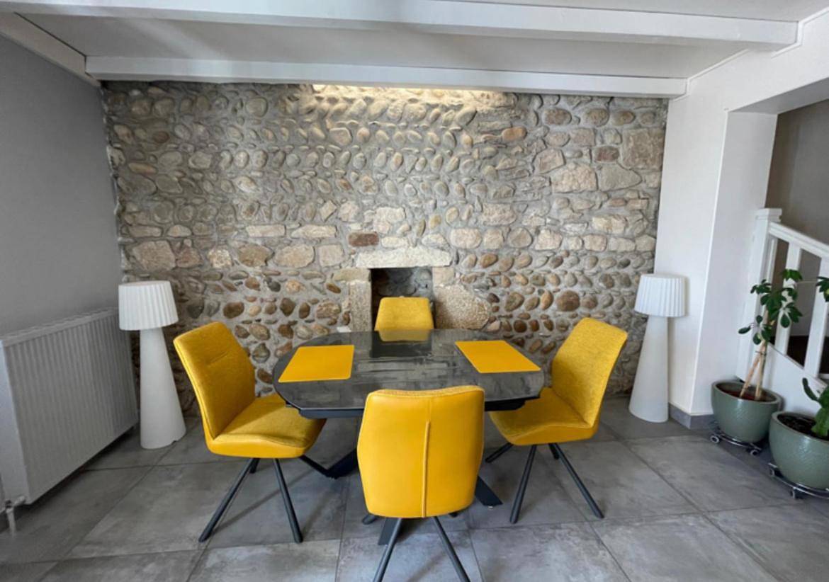 Appartement de vacances entier, Double Room in Charmes-sur-Rhône, Privas (arrondissement)