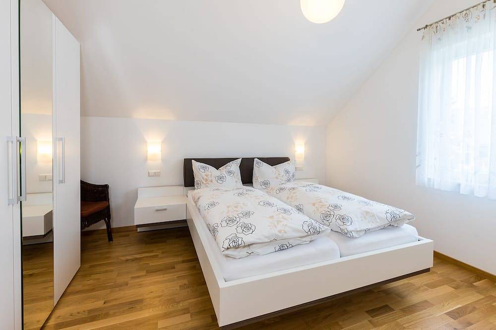 Neubau! ruhige Lage, 3 Schlafzimmer,  über 100 qm, Garten, Wlan kostenlos in Hödingen, Überlingen