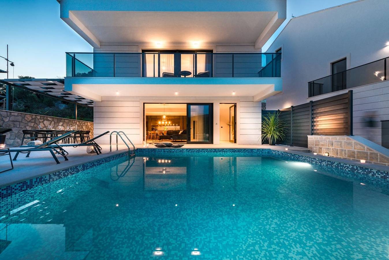 Luxury Beachfront Villa Alegria Dubrovnik w/ Pool in Slano, Dubrovnik-Neretva