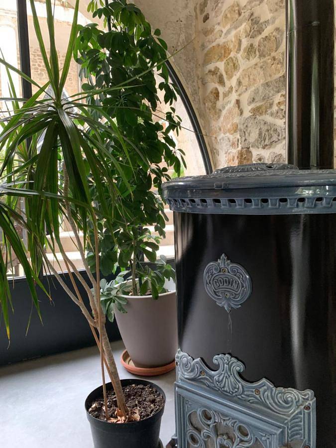 Quadruple Room with Shared Bathroom in Saint-Julien-de-Peyrolas, Région de Nîmes