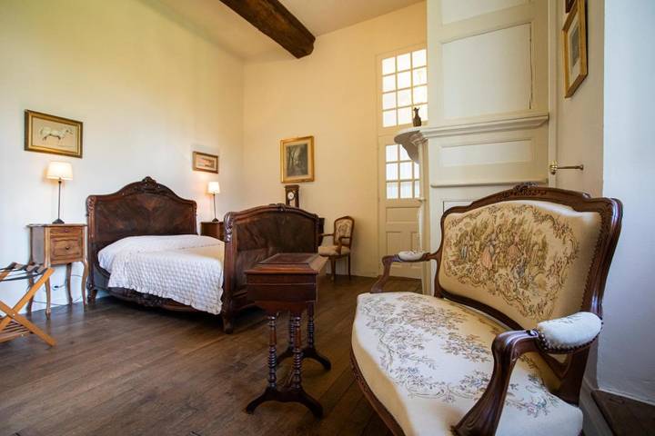 Location de vacances pour 5 personnes, avec jardin et vue à Équilly - 3