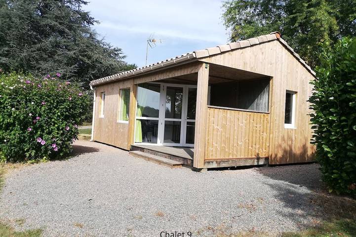 Chalet pour 4 personnes, avec Terrasse et Piscine