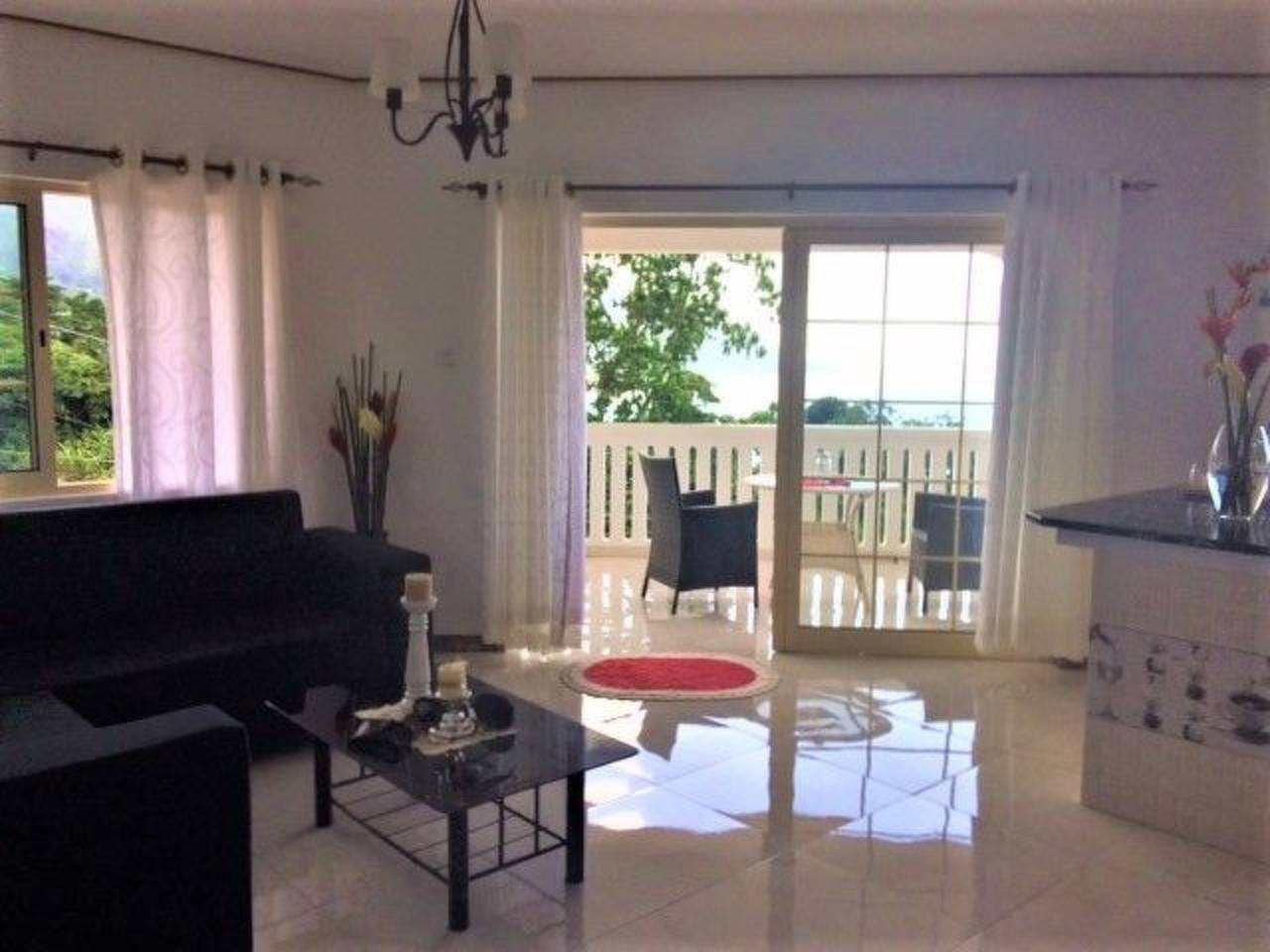 Ganze Wohnung, Horizon, klimatisierte Ferienwohnung mit Balkon in Mahé