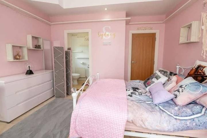 Impressive spacious family home with 4 bedrooms in County Donegal