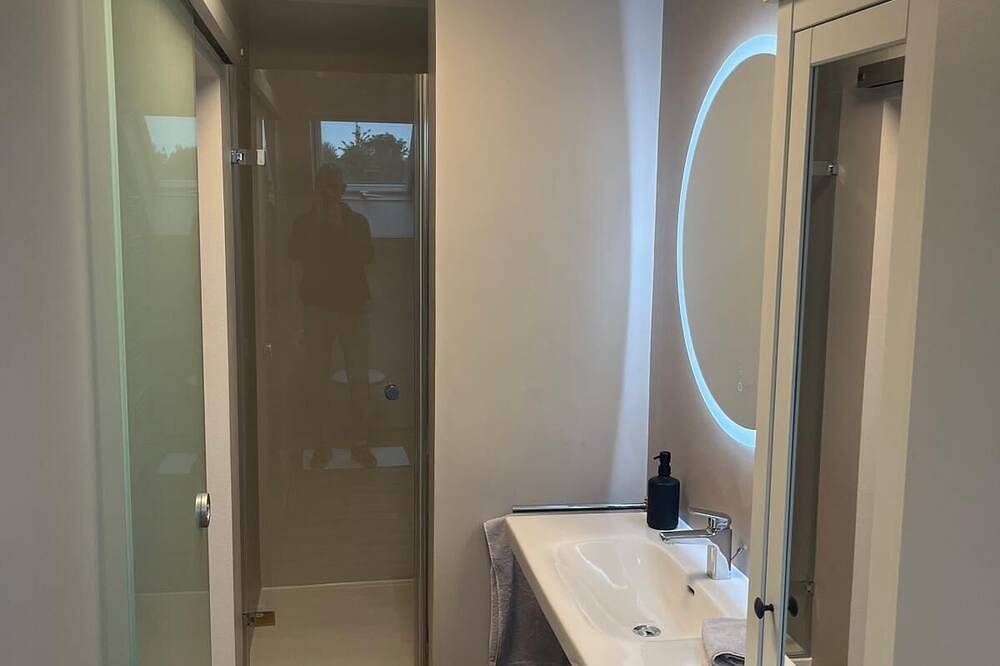 Ganze Wohnung, Wunderschöne Ferienwohnung (60 qm) mit zwei Balkonen. in Markdorf, Region Bodensee-Oberschwaben