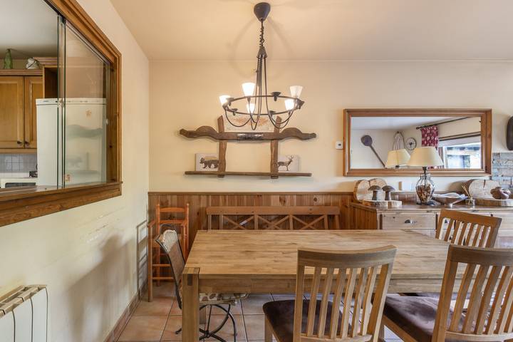Ferienhaus 'Can Vall Bellver' mit Bergblick, privater Terrasse, Wlan in Bellver de Cerdanya, Katalanische Pyrenäen