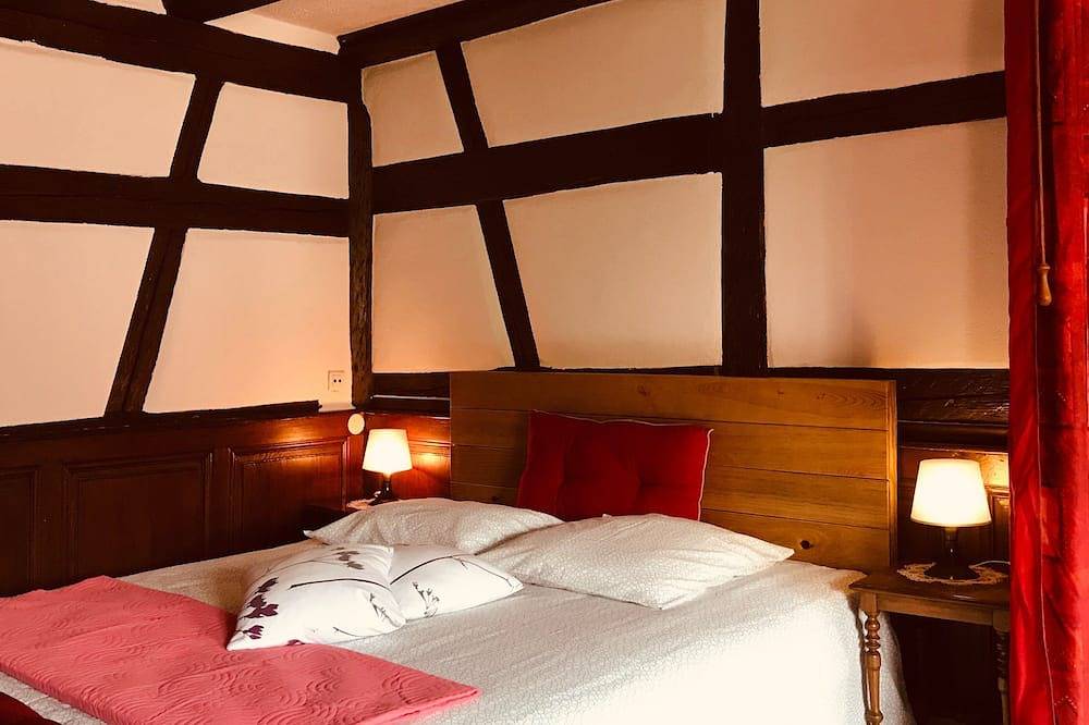 Appartement entier, Studio Gredel - vue sur la montagne in Ammerschwihr, Parc naturel régional des Ballons des Vosges