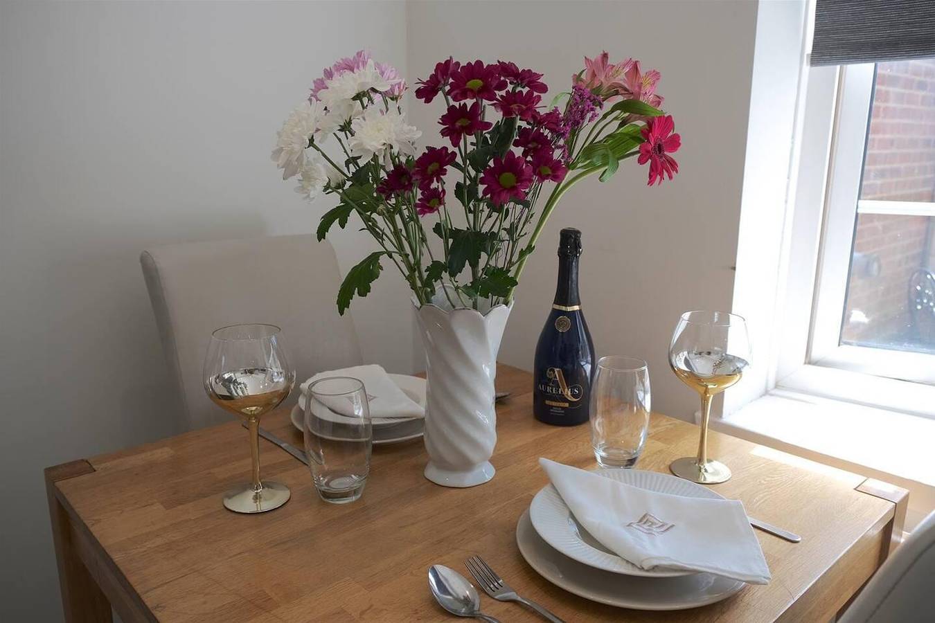 Apartamento de férias inteiro, 1Bed Apartment Sleeps 2 - Free Parking, Wifi in Barton on Sea, Hampshire