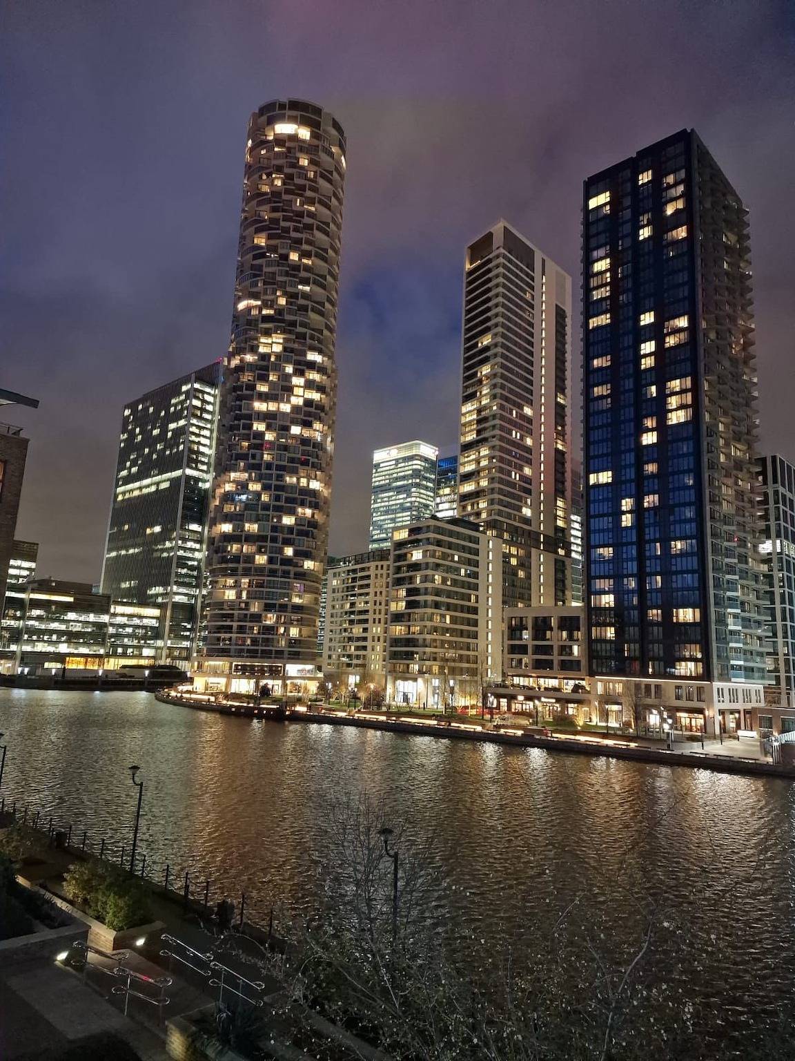 Entire holiday apartment, Canary wharf luxury skyline view apartment in Tower Hamlets, London