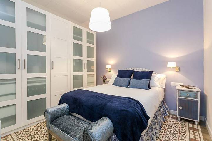 Appartement entier, Lovely and historic 3 bedroom home completely refurbished and designed for a pleasant and comfortable stay in Barcelona. in Cornellà de Llobregat, Baix Llobregat