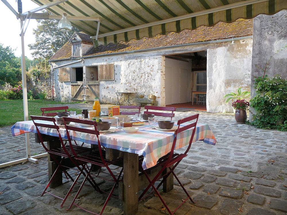 La vigne vierge - Chambre cour in La Houssaye-en-Brie, Seine-et-Marne