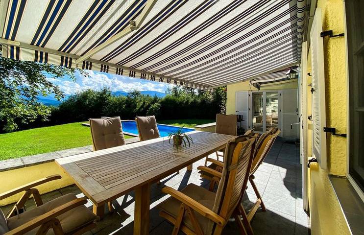 Ferienwohnung für 8 Personen, mit Balkon und Terrasse sowie Garten und Ausblick