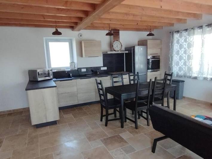 Location de vacances pour 7 personnes, avec jardin à Bournand - 2