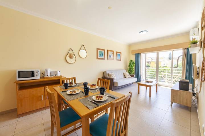 Apartament wakacyjny dla 3 osób, z Balkon i Taras oraz Basen w Portimão